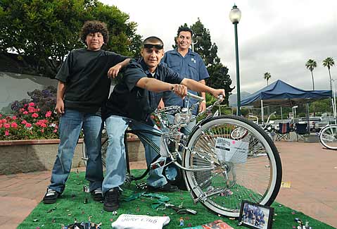 Leeg de prullenbak Trek variabel Kids Cruise on Lowrider Bikes - The Santa Barbara Independent