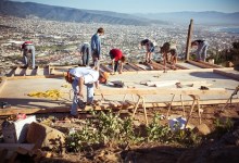 Students Use Spring Break to Volunteer