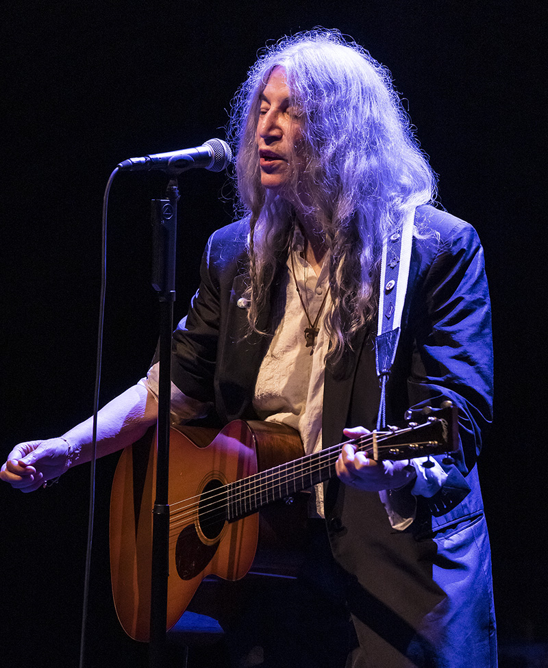 Theatro Circo recebe Soundwalk Collective com Patti Smith em março -  Showbiz - SAPO Mag