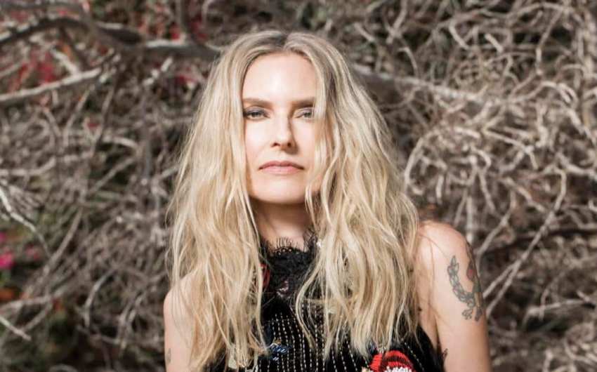 Aimee Mann Hits Santa Barbara in Her First Tour in More than a Decade