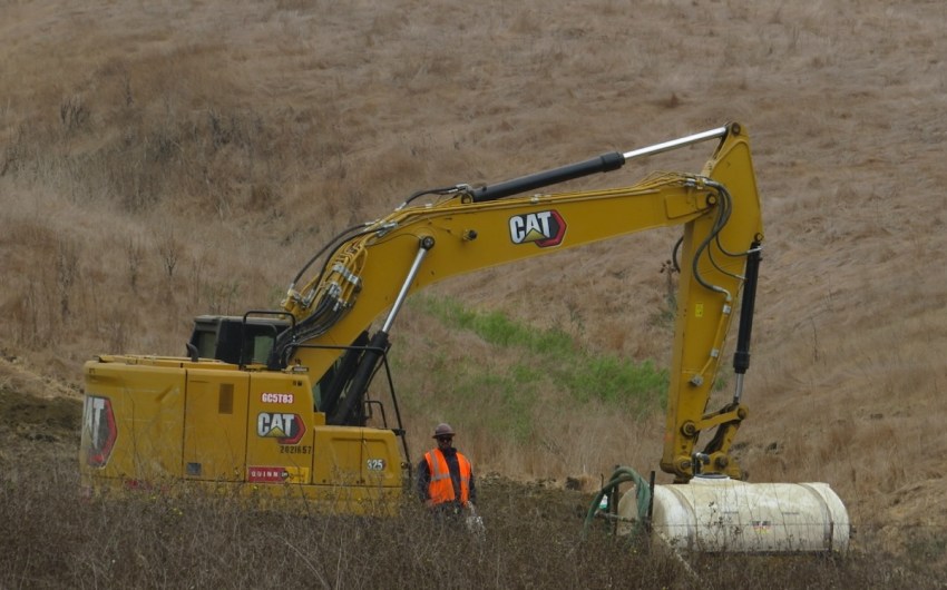 Construction Crews at Work Near Oil Pipeline in Gaviota After State Orders Sable to Cease Unpermitted Work 