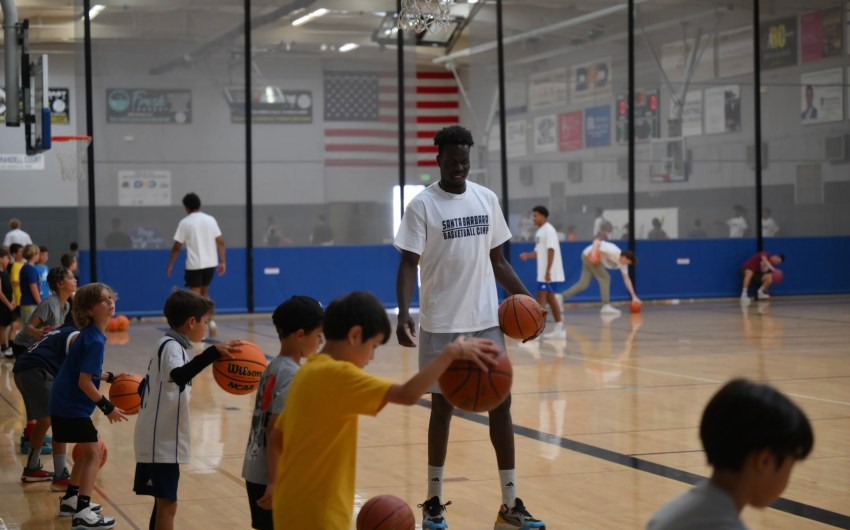 UC Santa Barbara Men’s Basketball Holds Free Clinic at Page Youth Center