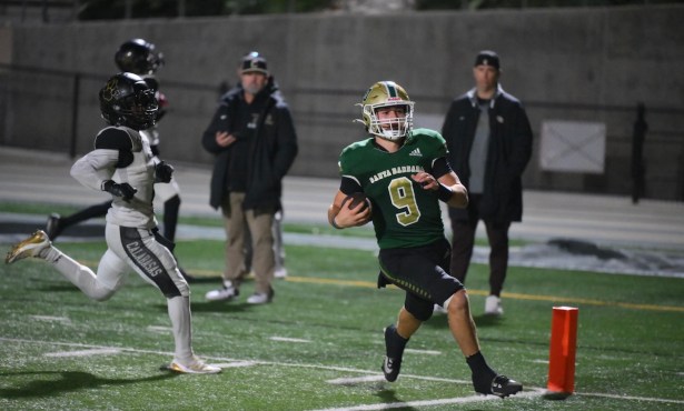 Santa Barbara Rallies to beat Calabasas 28-21 on Homecoming Night