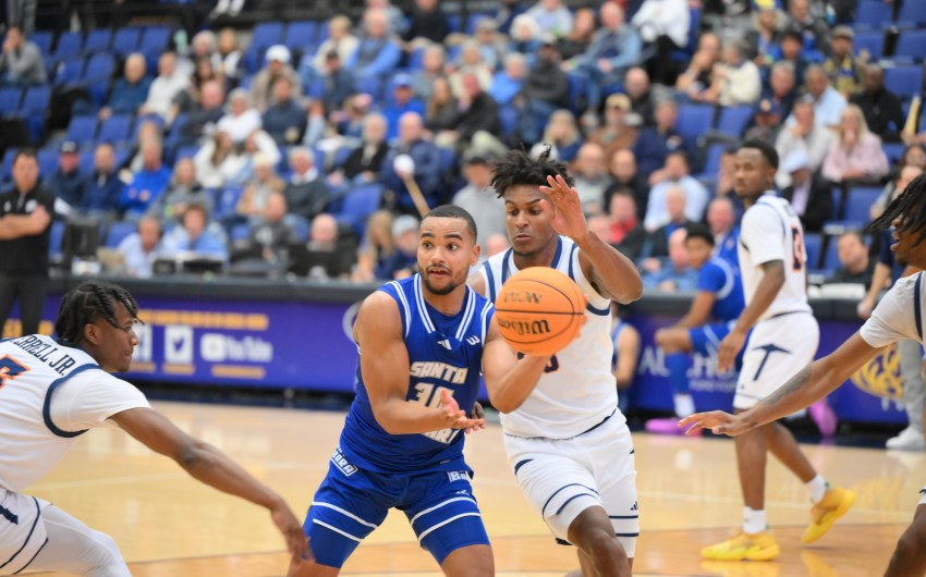 Slow Start Dooms Gauchos in 79-76 Loss to UTEP