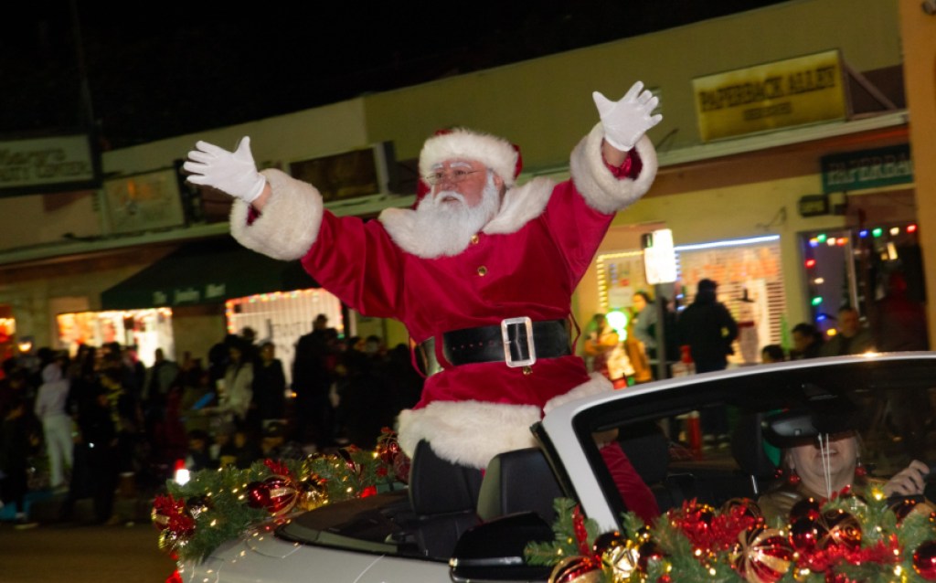 Detalles del desfile navideño de Old Town Goleta para el sábado 7 de diciembre