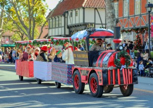 Solvang: One of the Best Christmas Towns Ever!