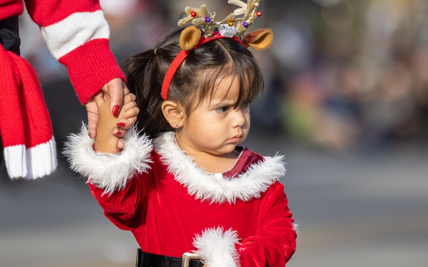 Holiday Spirit Parade Hits Carpinteria