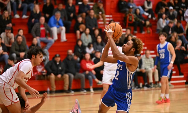 Marcus Scudder Connects on Game-Winning Shot at the Buzzer to Boost Cate Over Bishop Diego 58-56