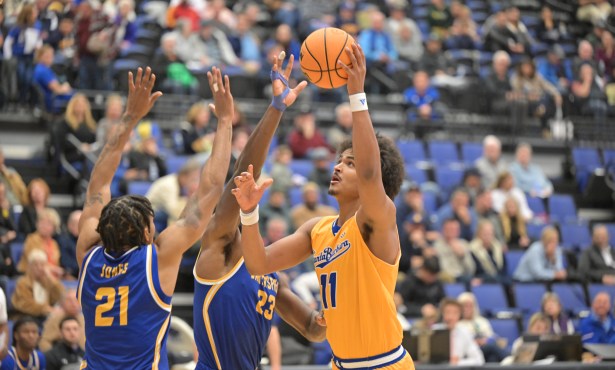 Gauchos Find Their Form in 78-66 Victory Over Cal State Bakersfield