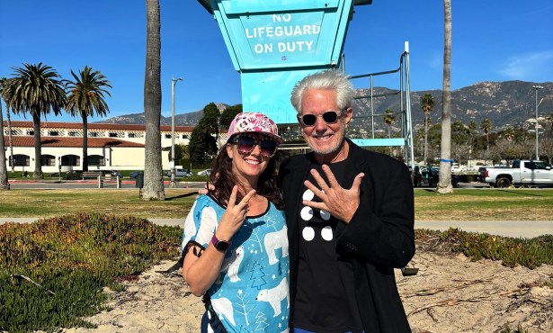 Santa Barbara Swimmers Start 2025 with (Unofficial) Polar Dip Tradition