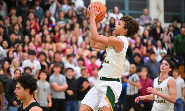 Santa Barbara High Boys’ Basketball Rides Dominant Fourth Quarter to 84-70 Victory Over Anaheim Canyon