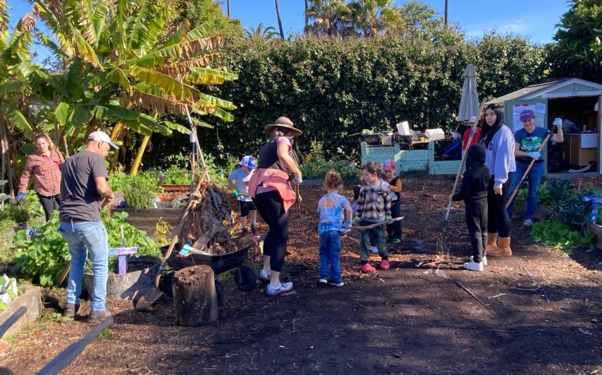 Santa Barbara Green Thumbs Big and Small Come Together for Harding School’s ‘Planting Day’